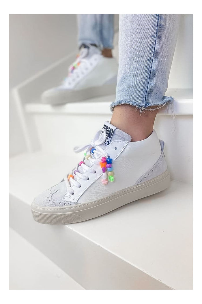 Semerdjian blanche et beige avec perles colorées sur lacets