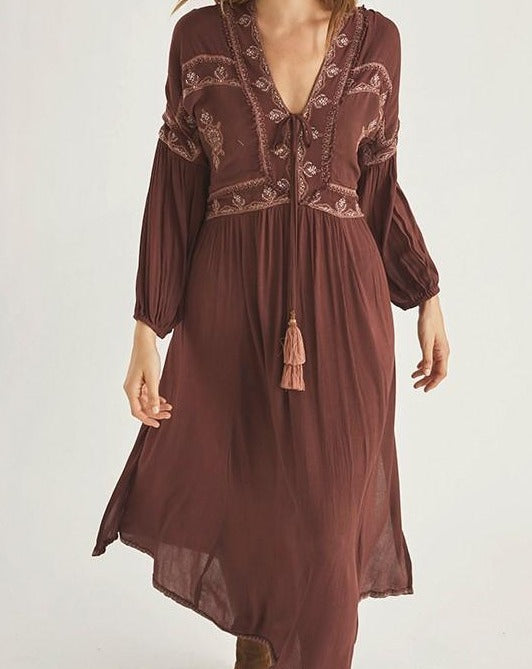 robe longue fluide couleur terre broderie florale