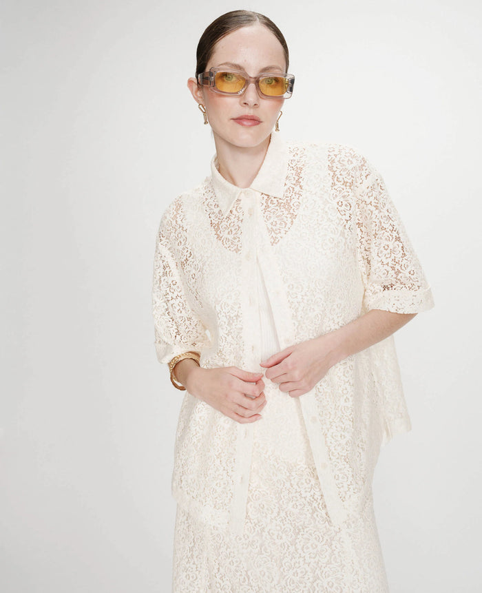 Chemise en dentelle crème