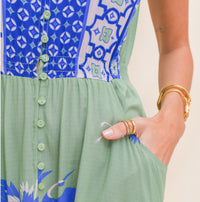 Robe Celina vert sauge imprimé bleu
