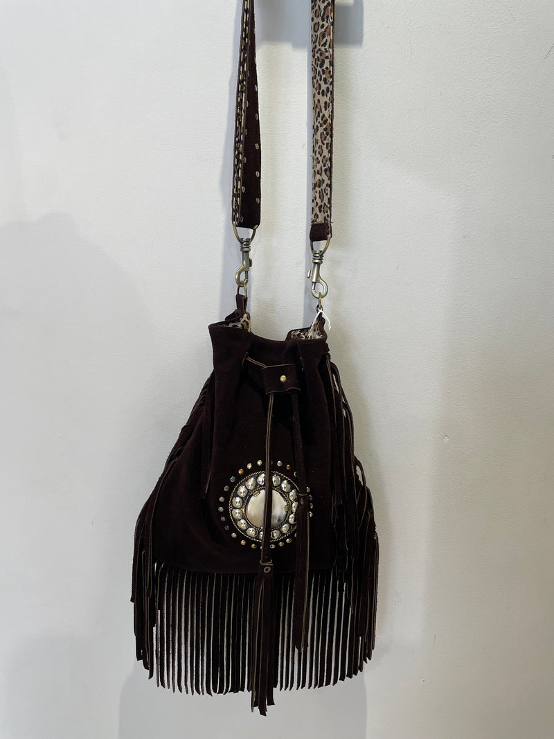 Sac seau bohème à franges Arizona Spirit – Suédine Chocolat avec bandoulière amovible