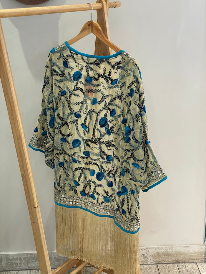 Kimono brodé à frange (crème /bleu)