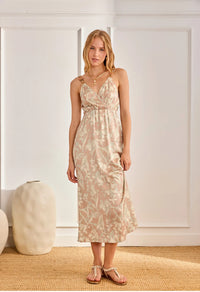 robe bohème rose imprimé floral bretelles bijoux