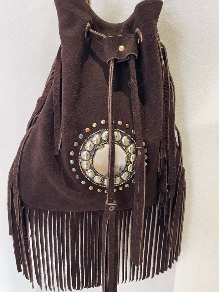 Sac seau bohème à franges Arizona Spirit – Suédine Chocolat avec bandoulière amovible
