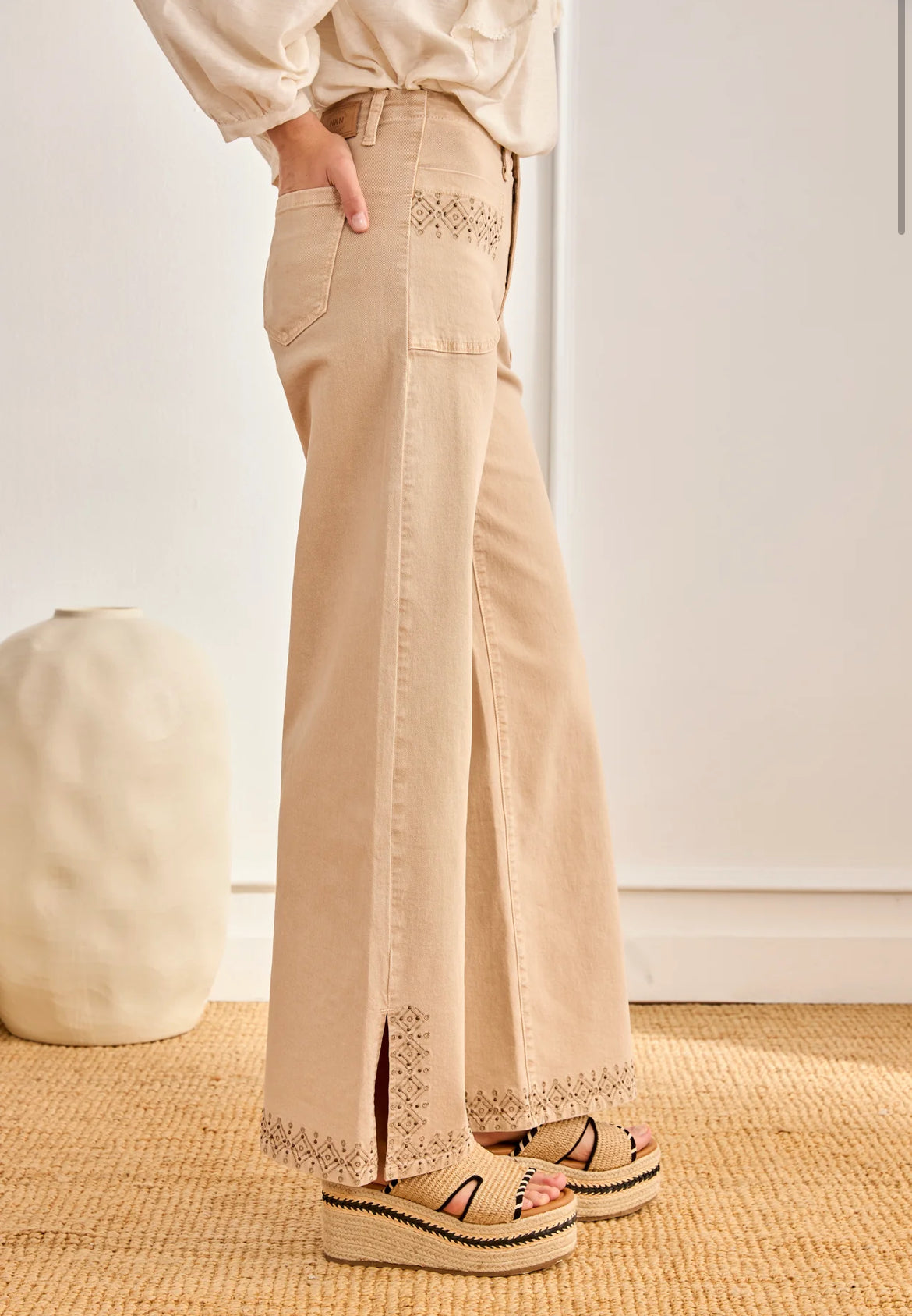 Pantalon YVEN – Beige Bohème Brodé