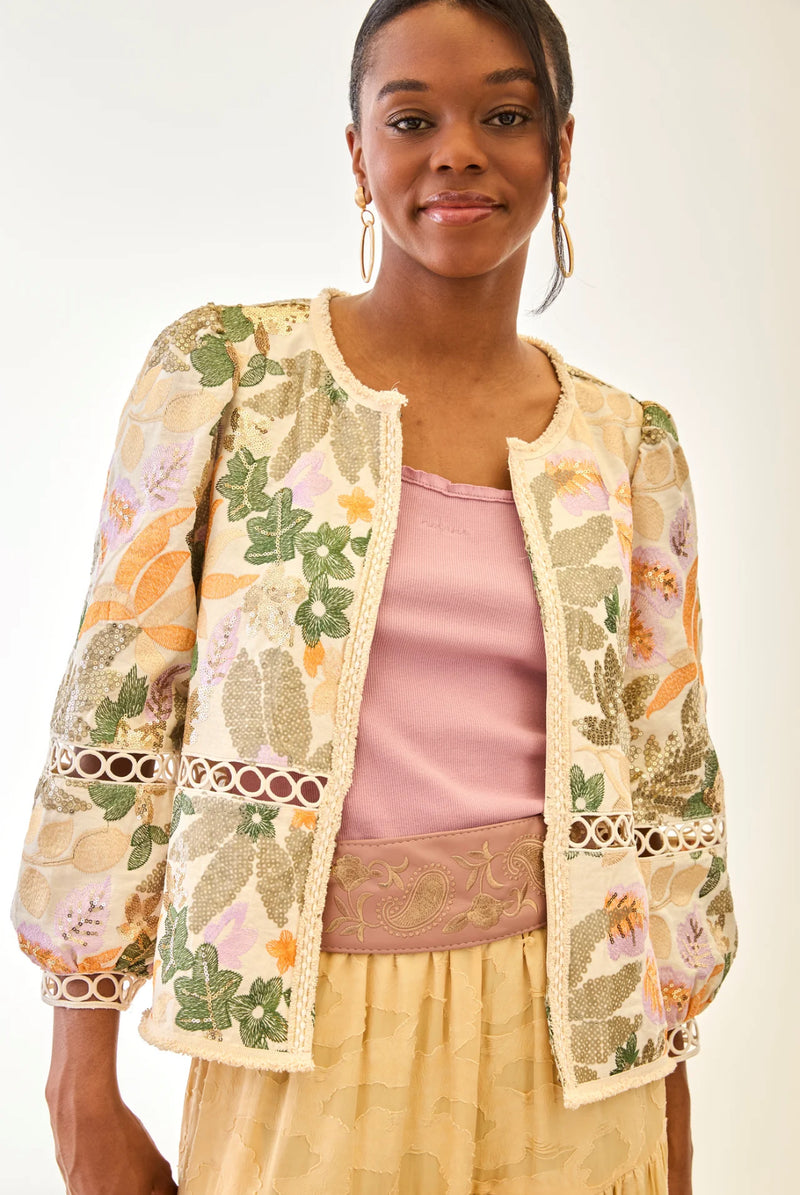 Veste VAREN – Esprit bohème brodé & sequins délicats
