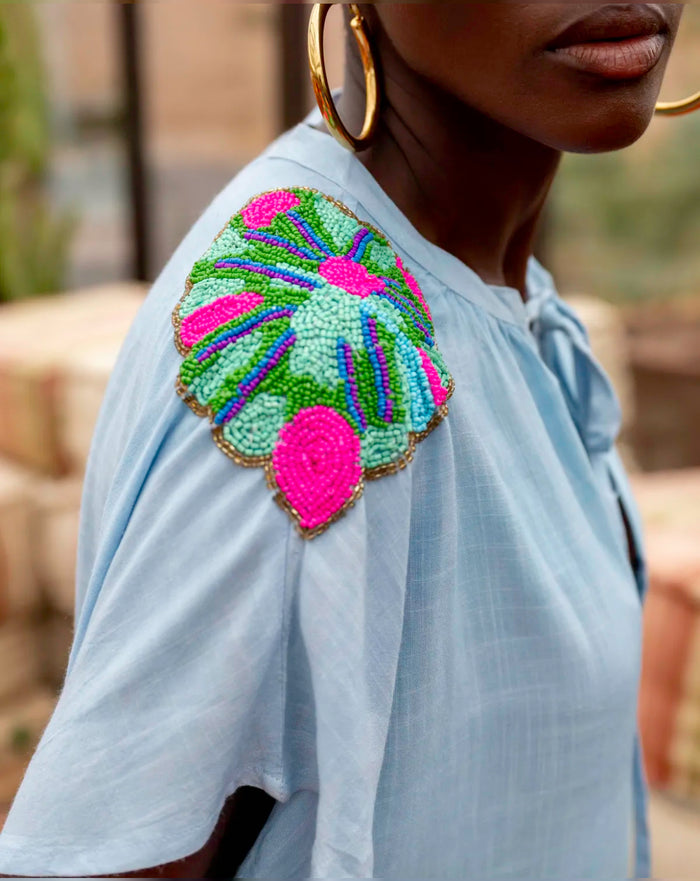 détail broderie perles tunique coralia