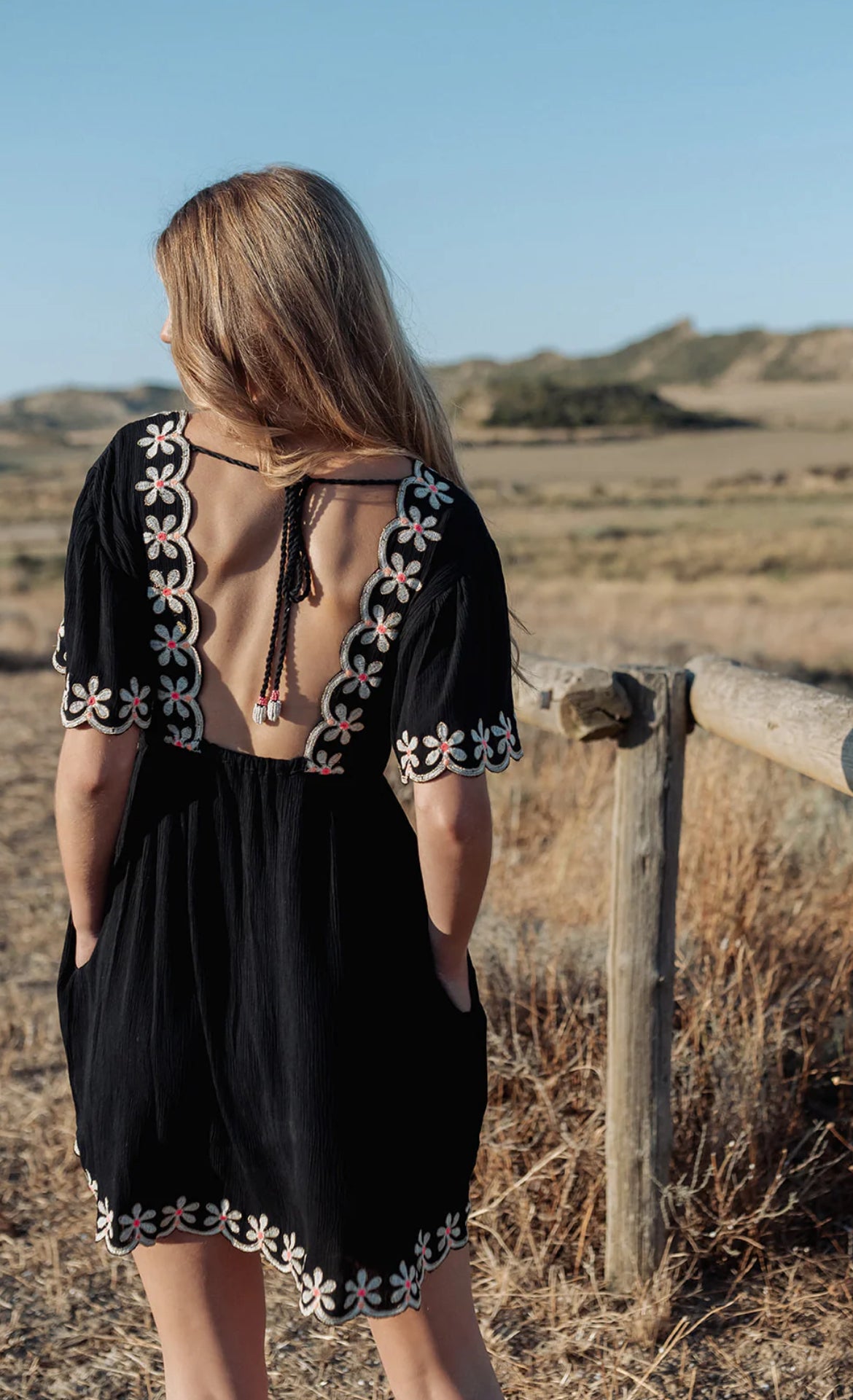 Robe Bohème Brodée Paloma Black