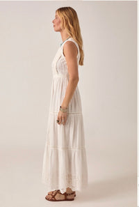 Robe Longue Broderie Bohème – White Romance