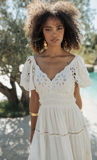 Robe Bohème Longue Broderie LUMIÈRE BLANCHE