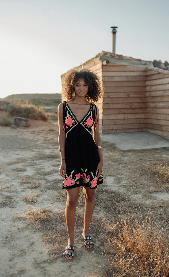 Robe Courte Bohème Brodée LUMA Black