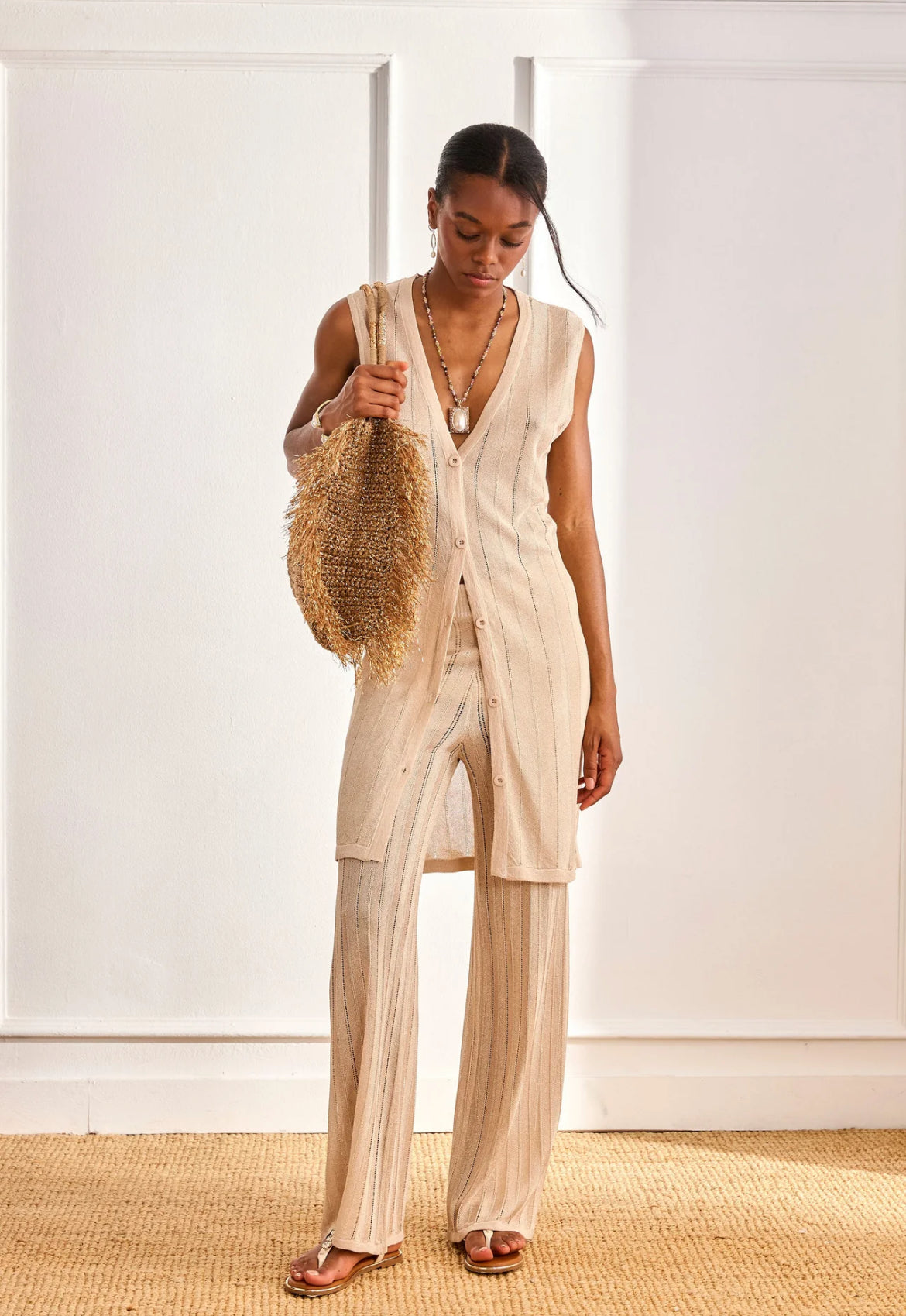 	•	Pantalon AMON beige maille fine coupe fluide