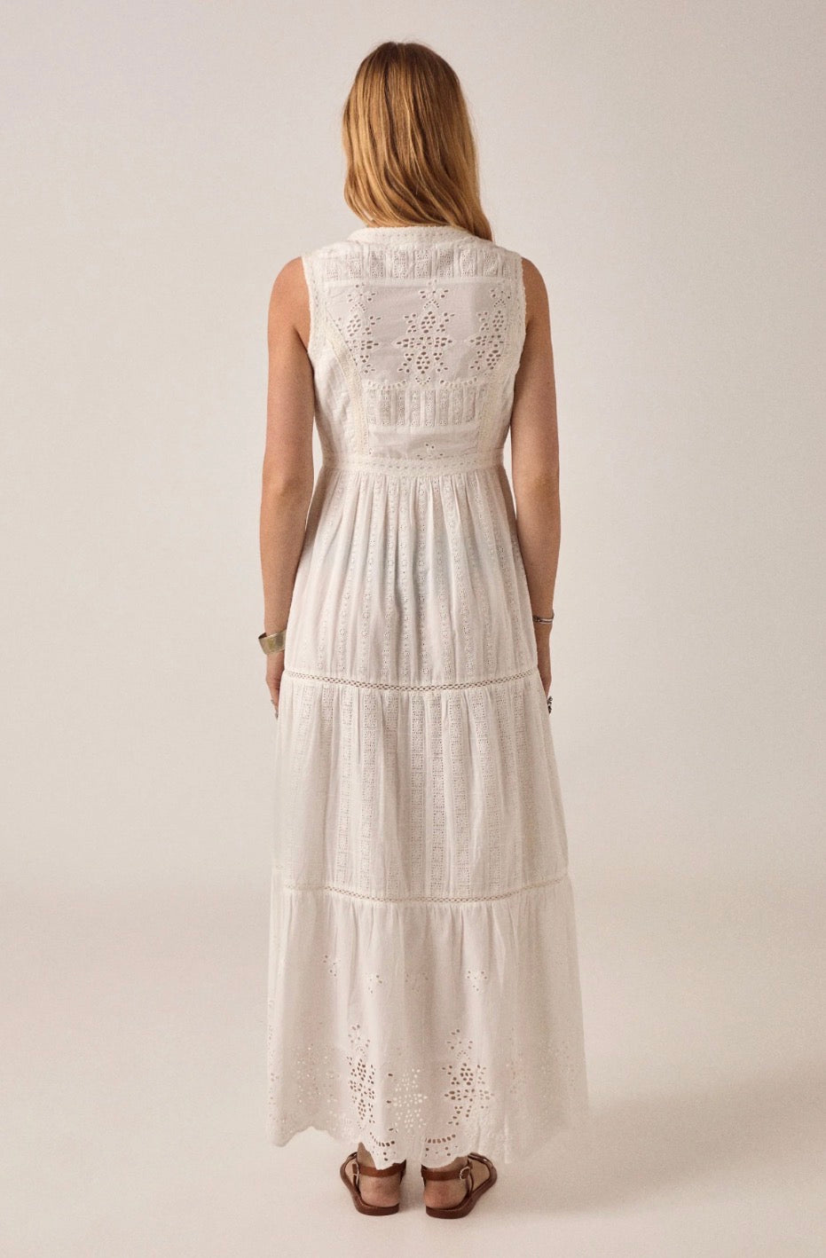 Robe Longue Broderie Bohème – White Romance