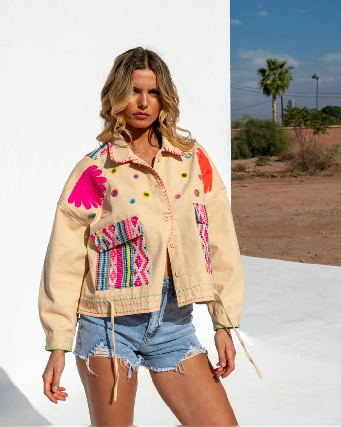 	veste bohème chic motifs ethniques multicolores