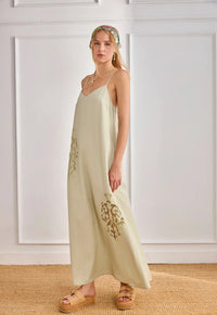 robe bohème fluide vert sauge solen détail dentelle ajourée