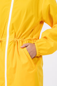 veste de pluie jaune